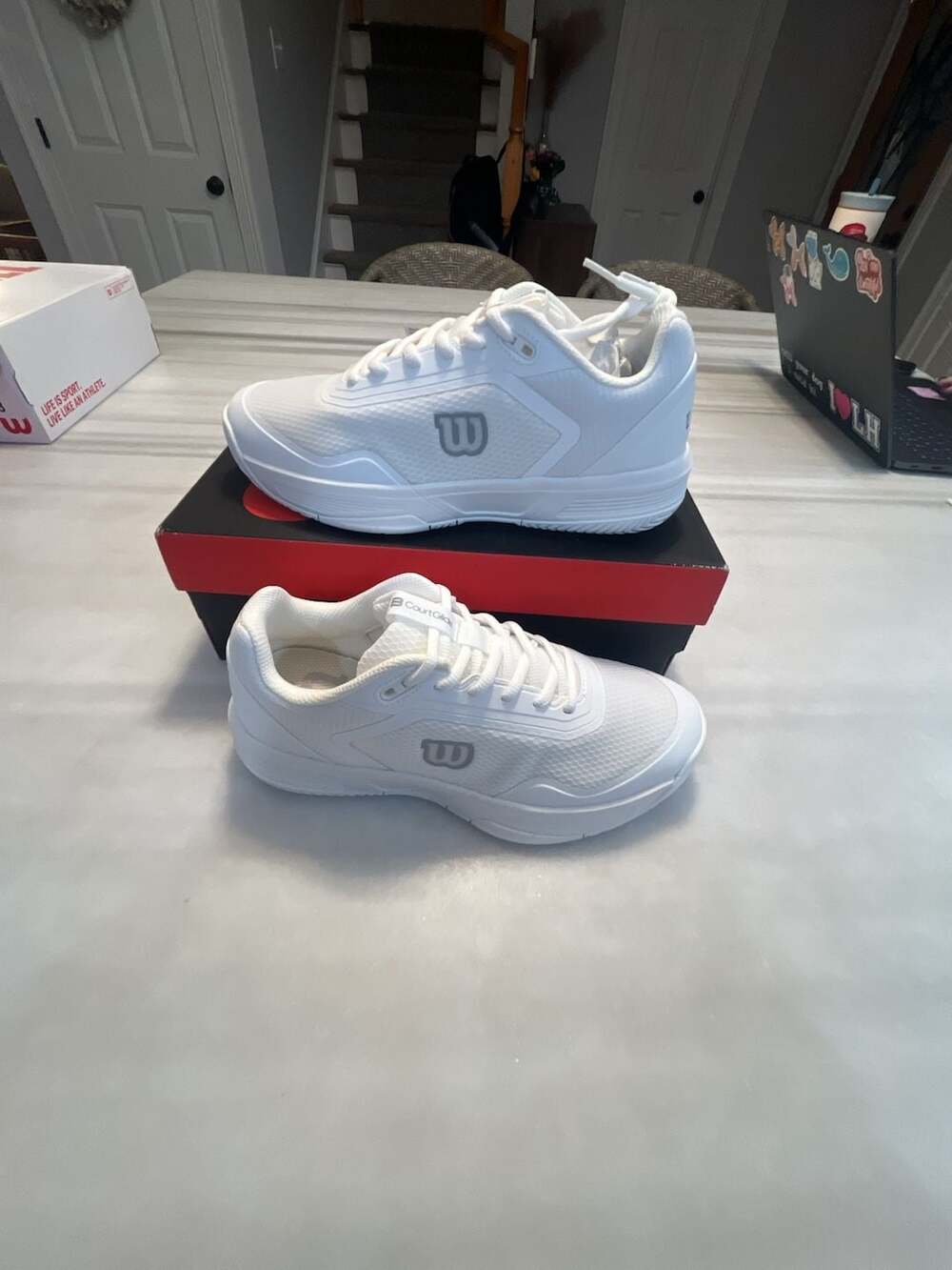 Wilson Courtglide White Tennis Shoes Men’s 9